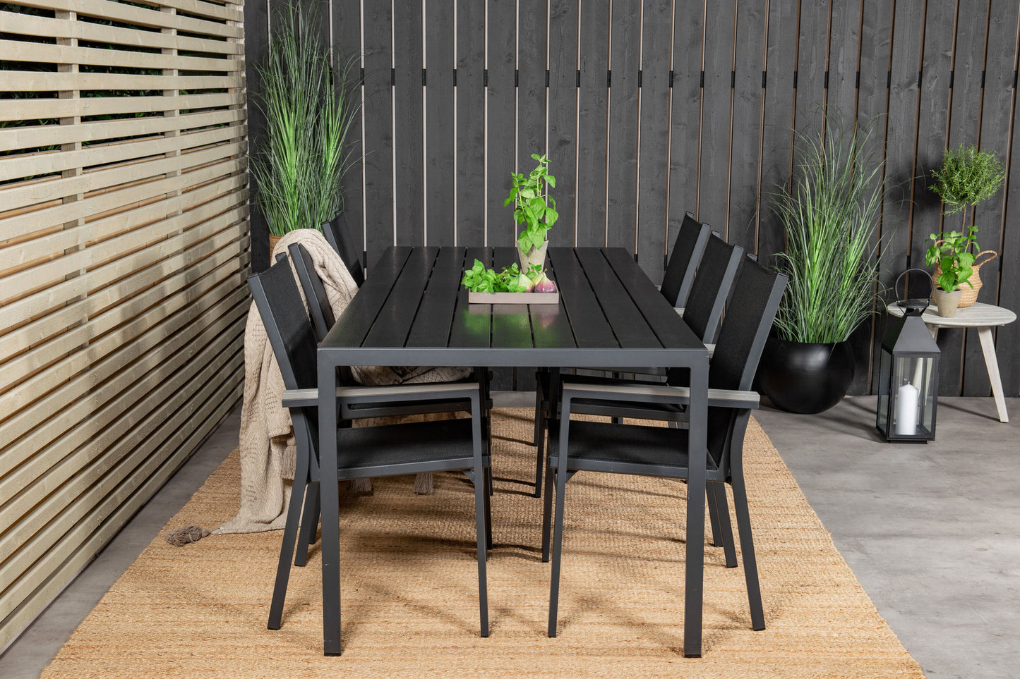 Venture Home Break Dining Table - 205*90 - Black Alu / Black Aintwood+Parma Arm Chair (stack