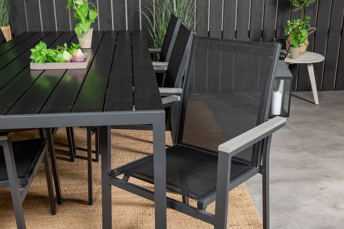 Venture Home Break Dining Table - 205*90 - Black Alu / Black Aintwood+Parma Arm Chair (stack