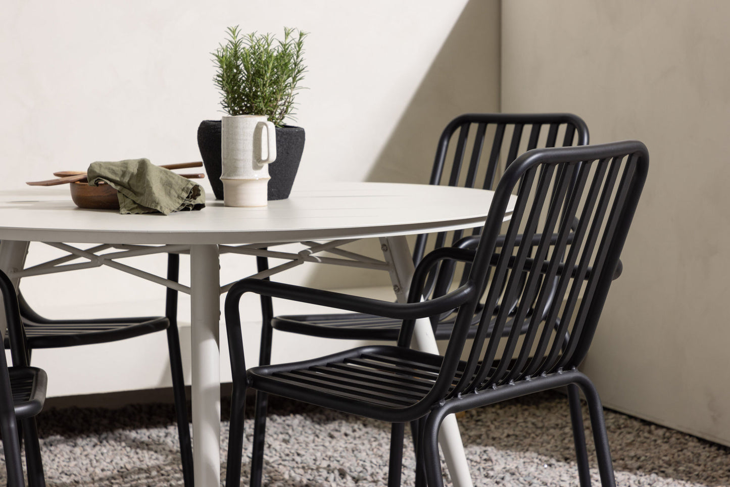 Venture Home Lina with 4 Peking Chairs