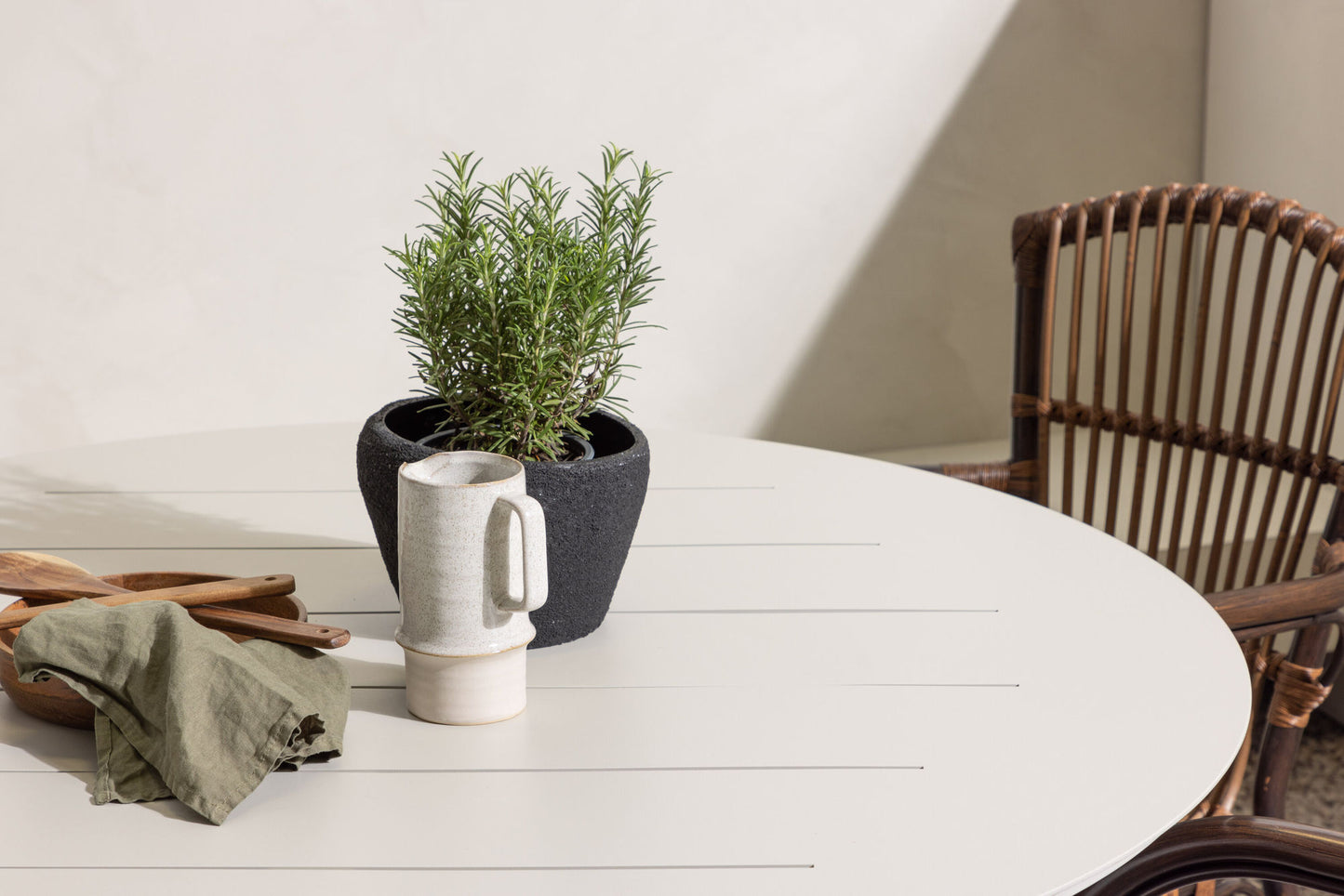 Lina Table with 4 Galera Chairs