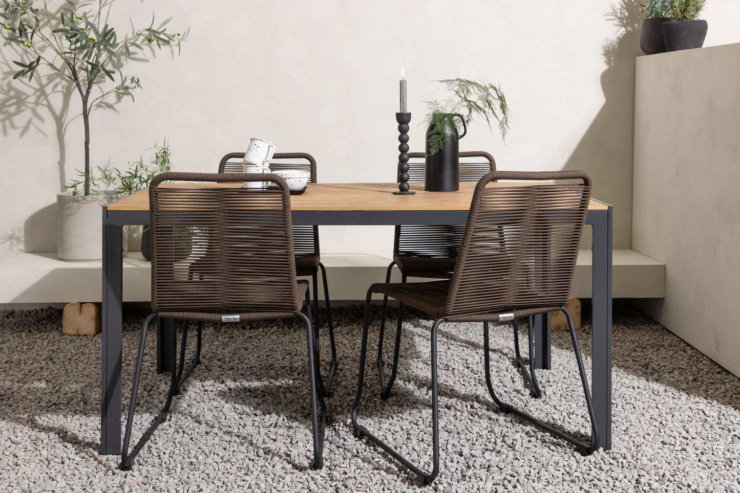 Venture Home Break Table with 4 Lindos Chairs