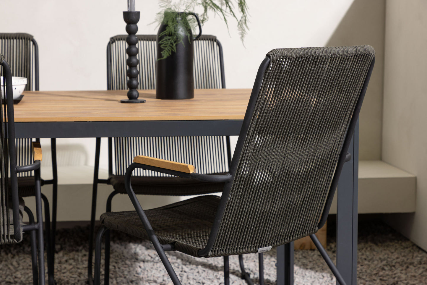 Venture Home Break Table with 4 Bois Chairs