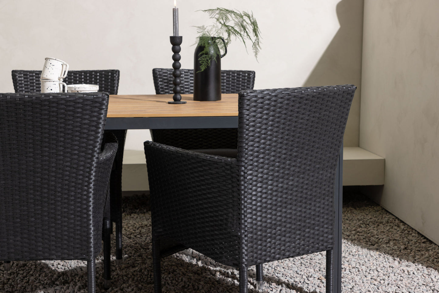 Venture Home Break Table with 4 Malina Chairs