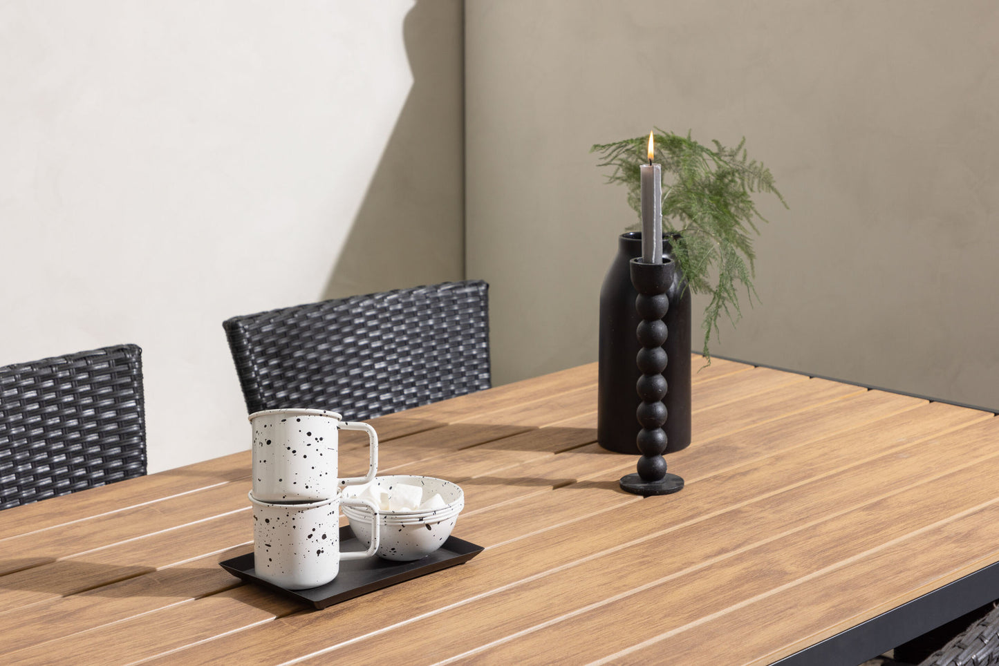 Venture Home Break Table with 4 Malina Chairs