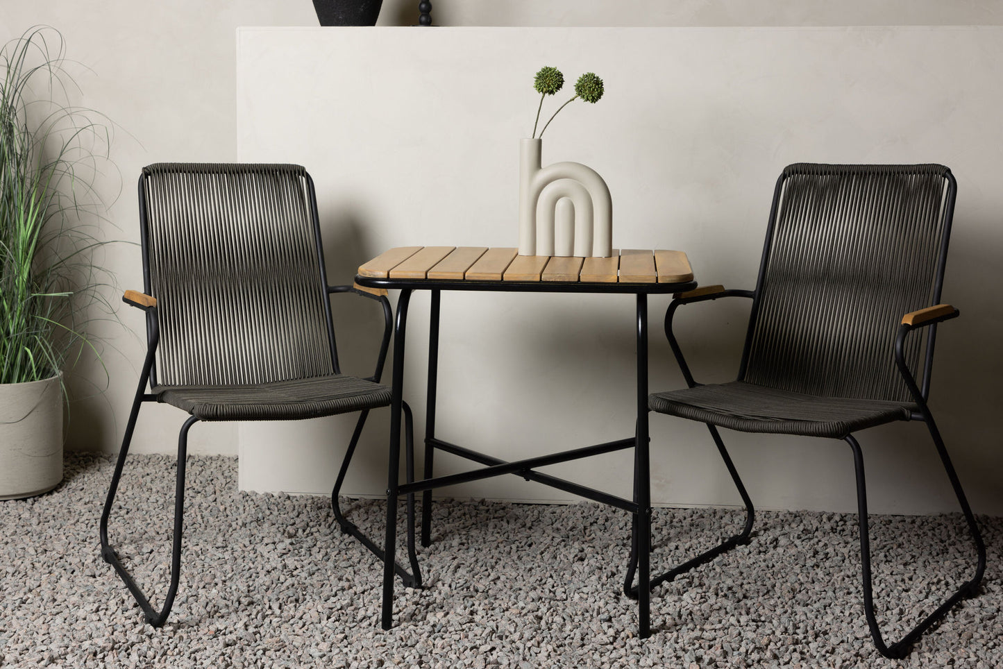 Venture Home Holmbeck Table with 2 Bois Chairs