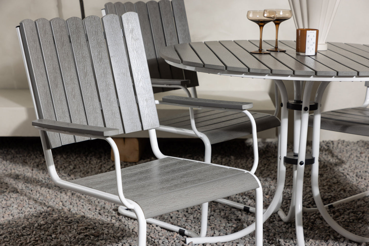 Venture Home Holmsund Dining Set - White / Gray Aintwood
