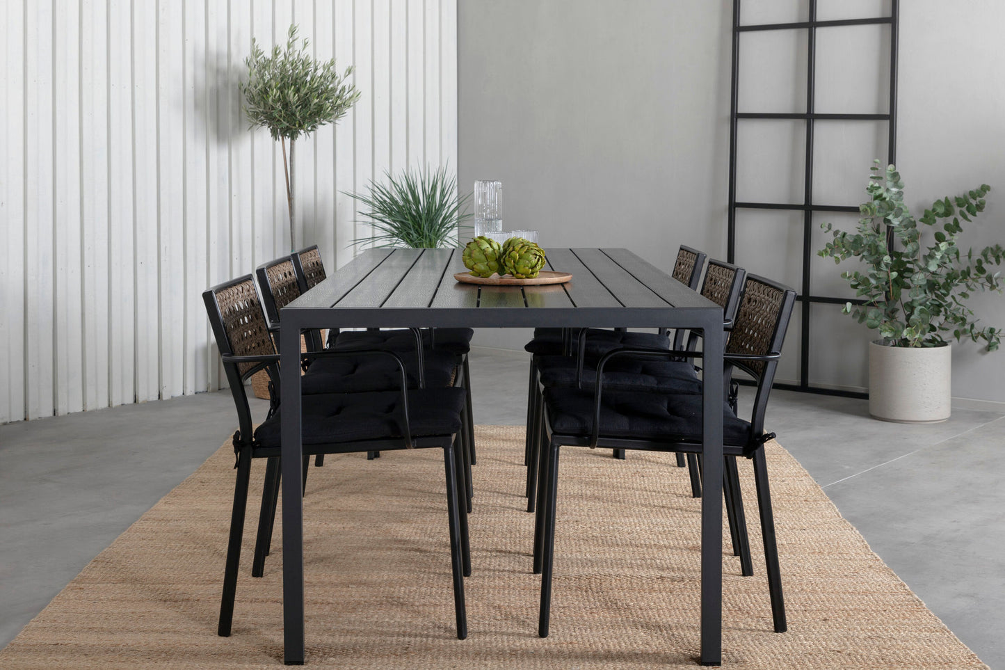 Venture Home Bront with 6 Paola Chairs