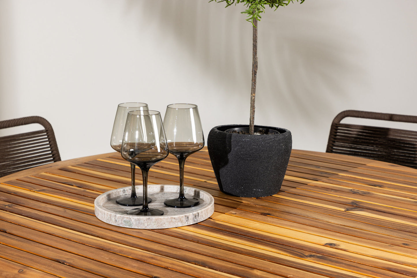 Venture Home Lumpur with 4 Lindos Chairs