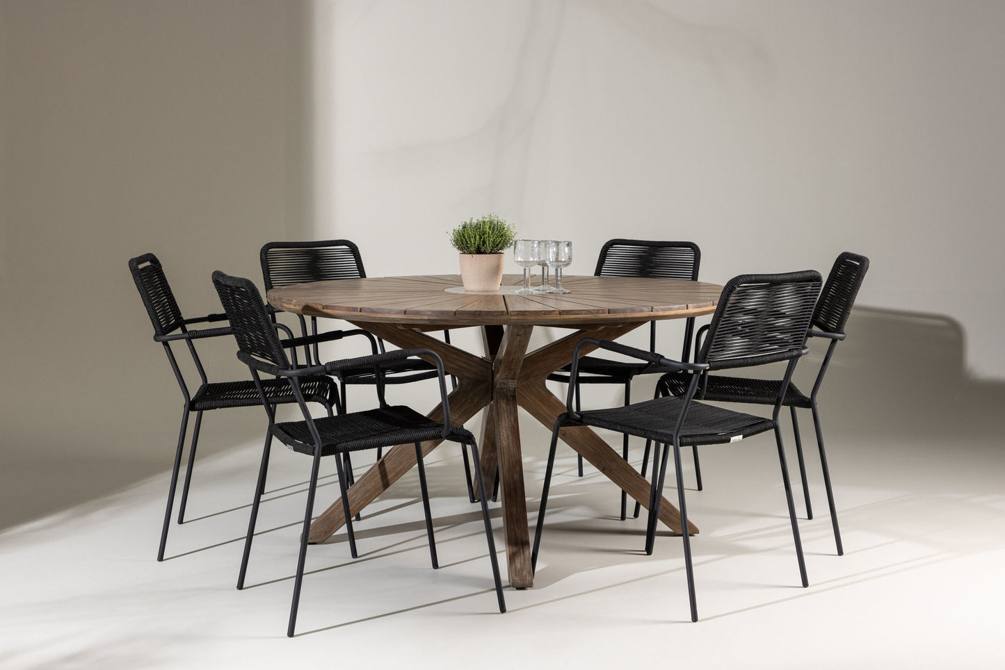 Venture Home Rosario with 6 Lindos Armchairs