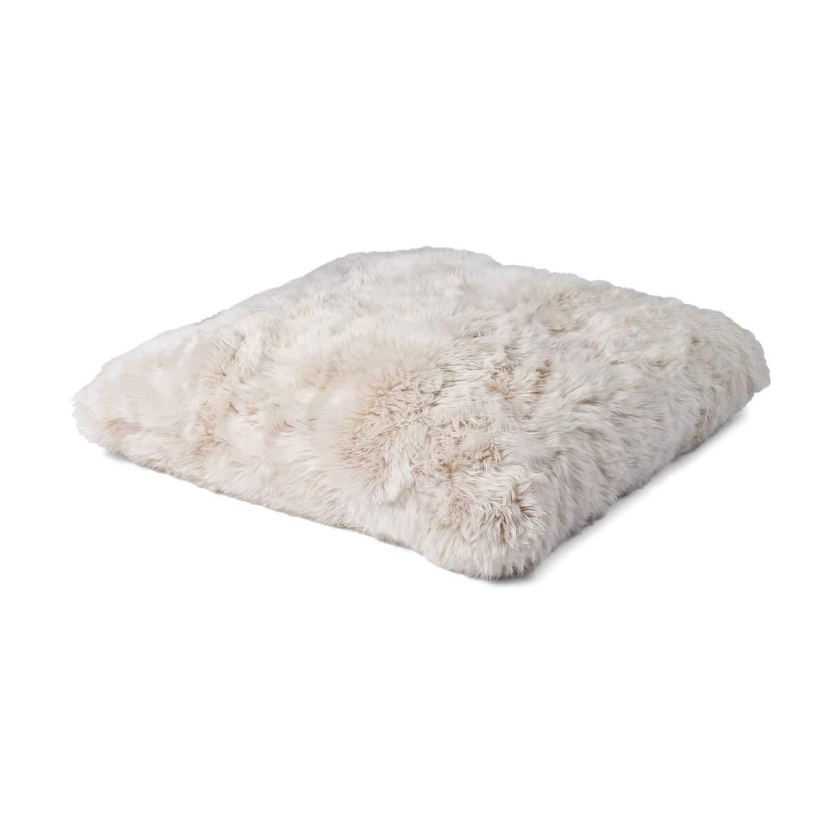 NC | Interior Cushion Maxi Float | 90x90 cm | New Zealand Sheepskin | Long bangs