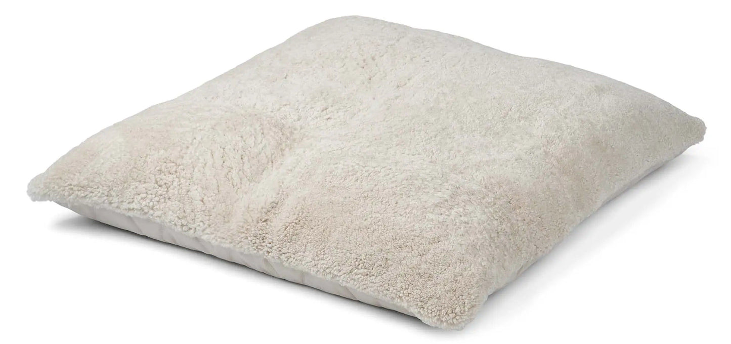 NC | Interior Maxi Float Sheepskin Cushion | New Zealand | Short bangs | 90x90 cm | Unilateral