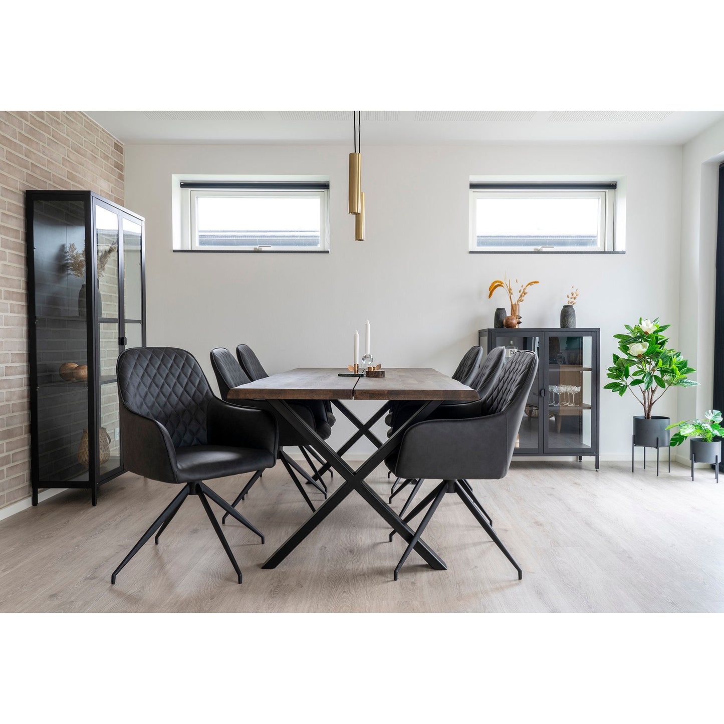 House Nordic Harbo Matstol med vridbar