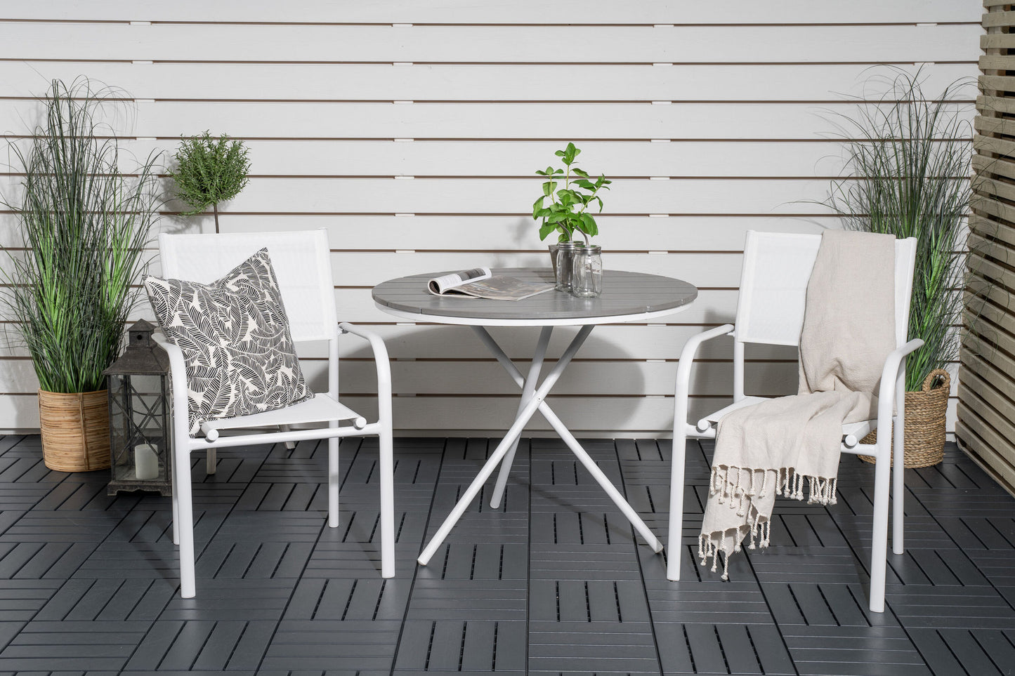 Venture Home Parma Cafe Table with 2 Santorini Chairs
