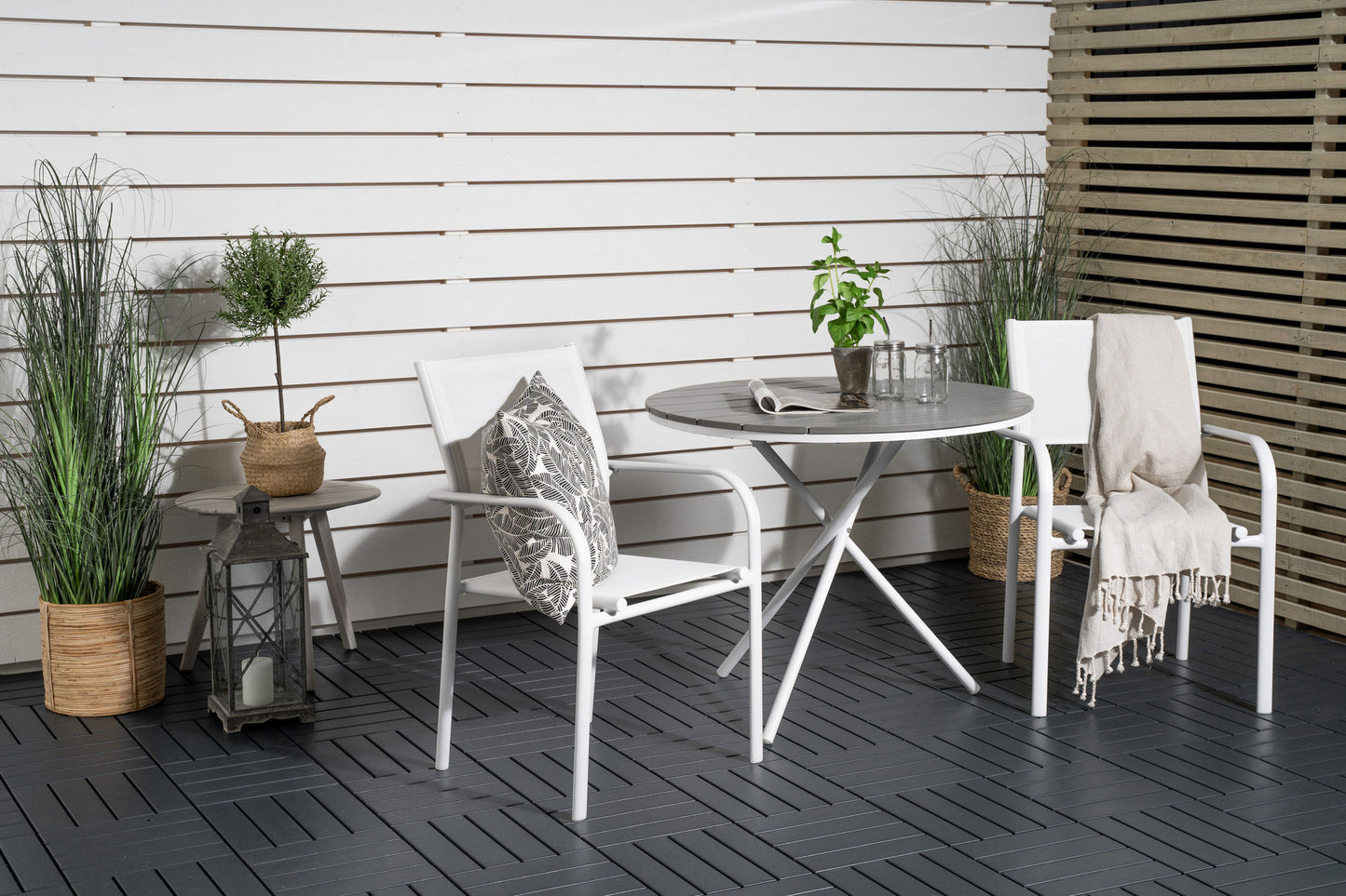 Venture Home Parma Cafe Table with 2 Santorini Chairs