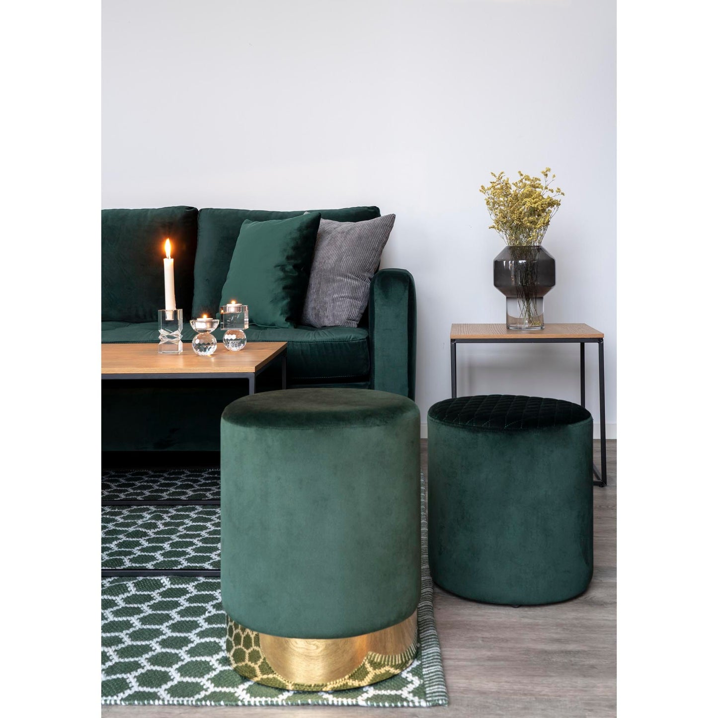 House Nordic Sidobord Vita. Bordsskiva av ek med svart