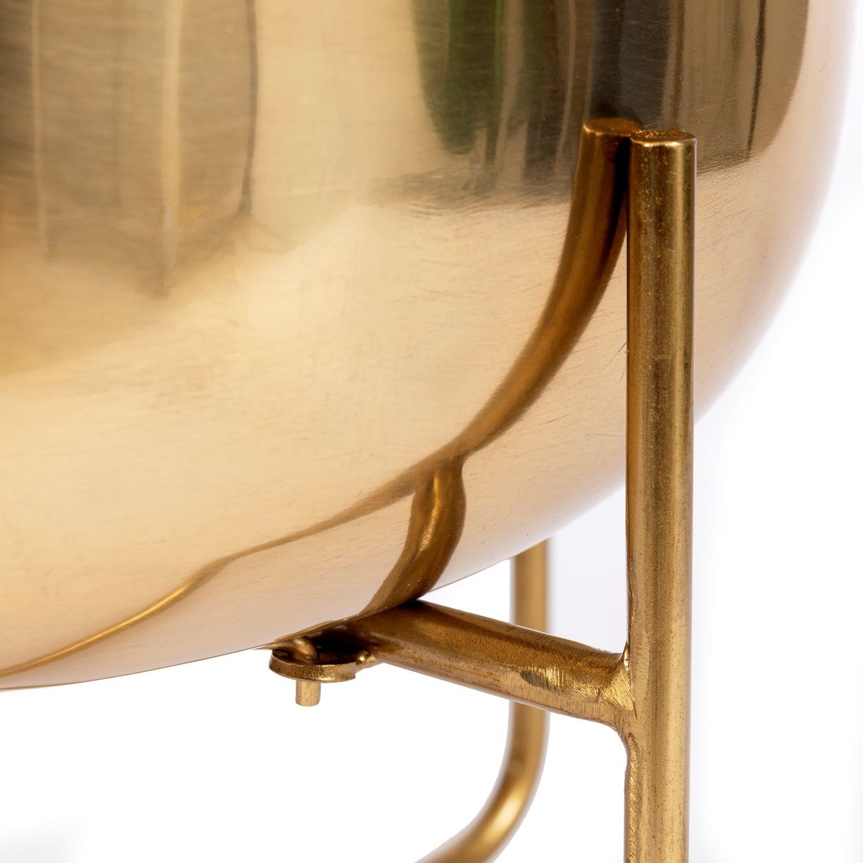 bazarbizar Brass pot on stand - Brass - XL